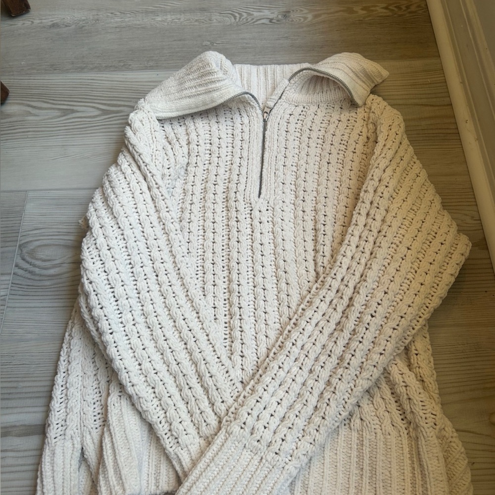 Aerie Cream Cable Knit Sweater